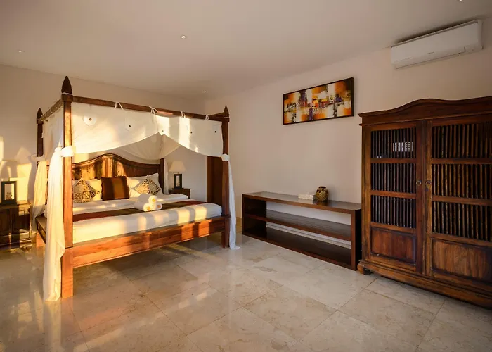 Balangan Villa *